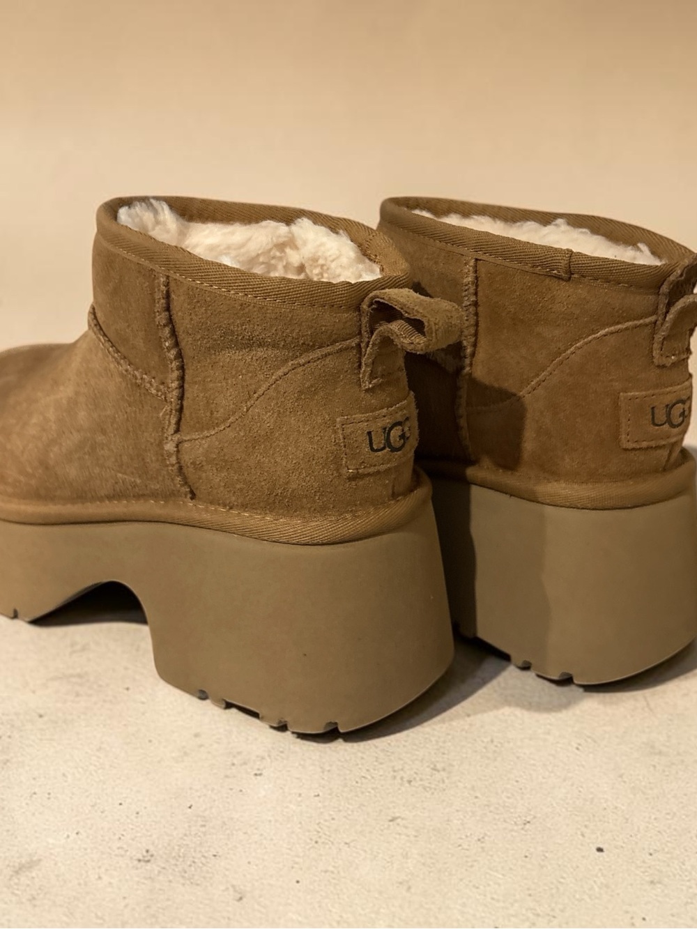 UGG Tan Suede Chunky Platform Ankle Booties Size 6 - Picture 2 of 2